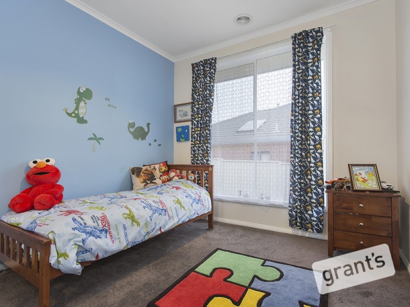 24 Macquarie Circuit, Pakenham VIC 3810