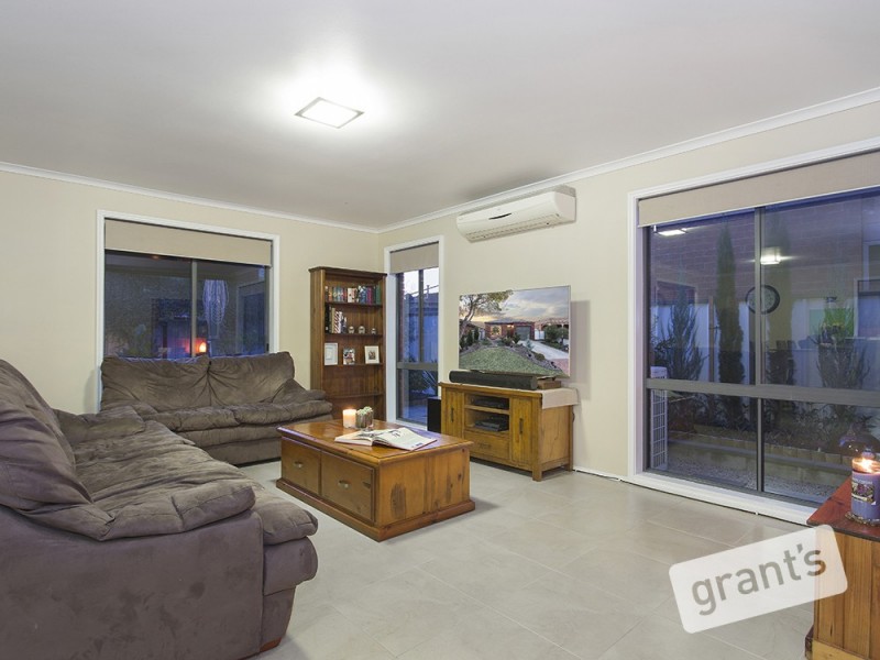 4 Poppy Place, Carrum Downs VIC 3201