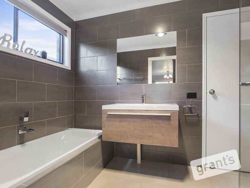 4 Poppy Place, Carrum Downs VIC 3201