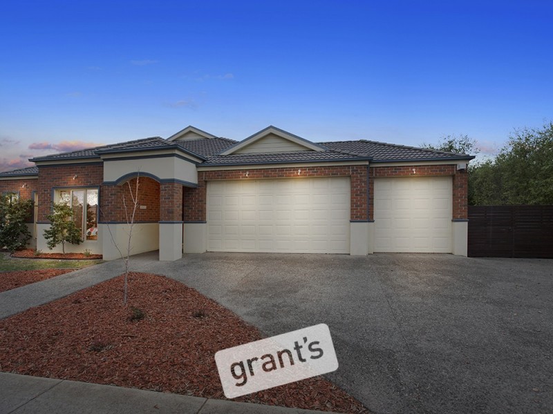 4 McAuley Avenue, Pakenham VIC 3810