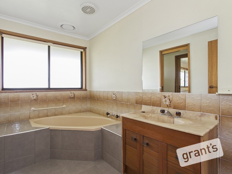 215 McCraws Road, Nar Nar Goon VIC 3812