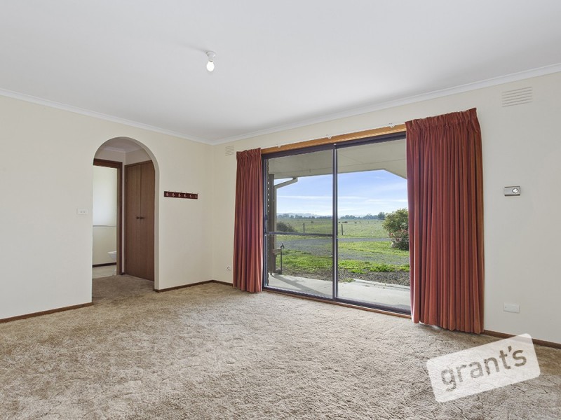 215 McCraws Road, Nar Nar Goon VIC 3812