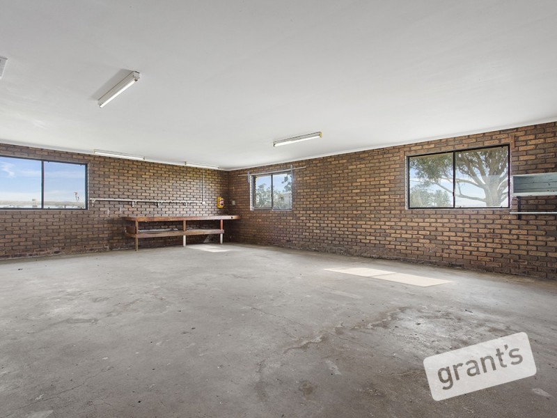 215 McCraws Road, Nar Nar Goon VIC 3812