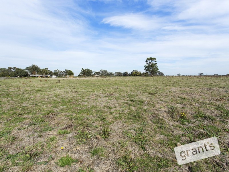 215 McCraws Road, Nar Nar Goon VIC 3812