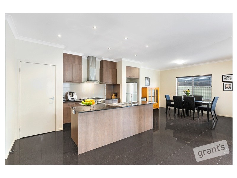 6 Bittern Link, Pakenham VIC 3810