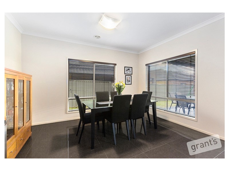 6 Bittern Link, Pakenham VIC 3810