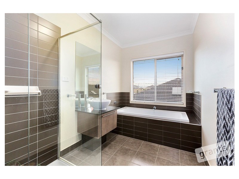 6 Bittern Link, Pakenham VIC 3810