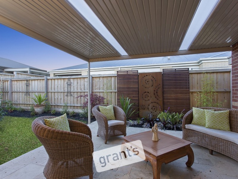 21 Cotswold Crescent, Officer VIC 3809