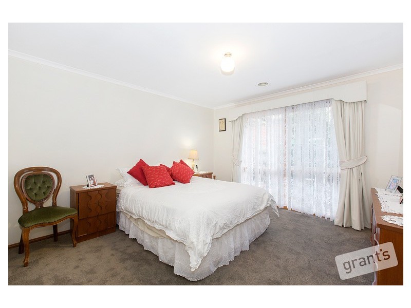 10 Thornley Drive, Berwick VIC 3806