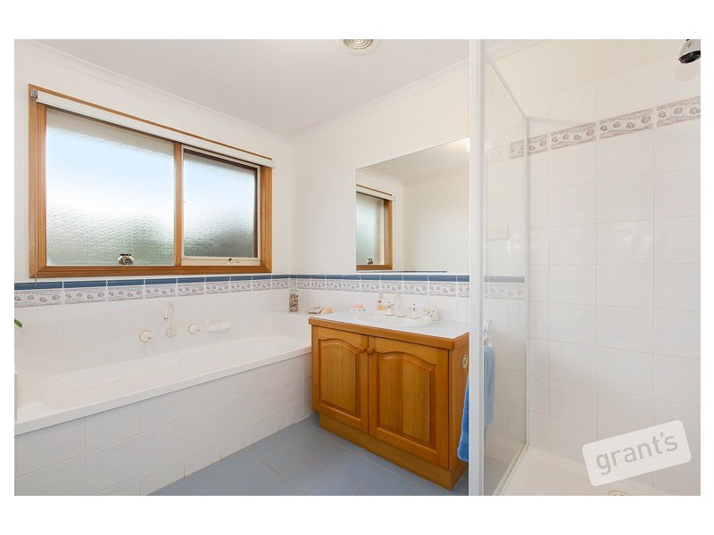 10 Thornley Drive, Berwick VIC 3806