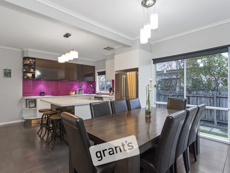 10 Sybella Avenue, Koo Wee Rup VIC 3981