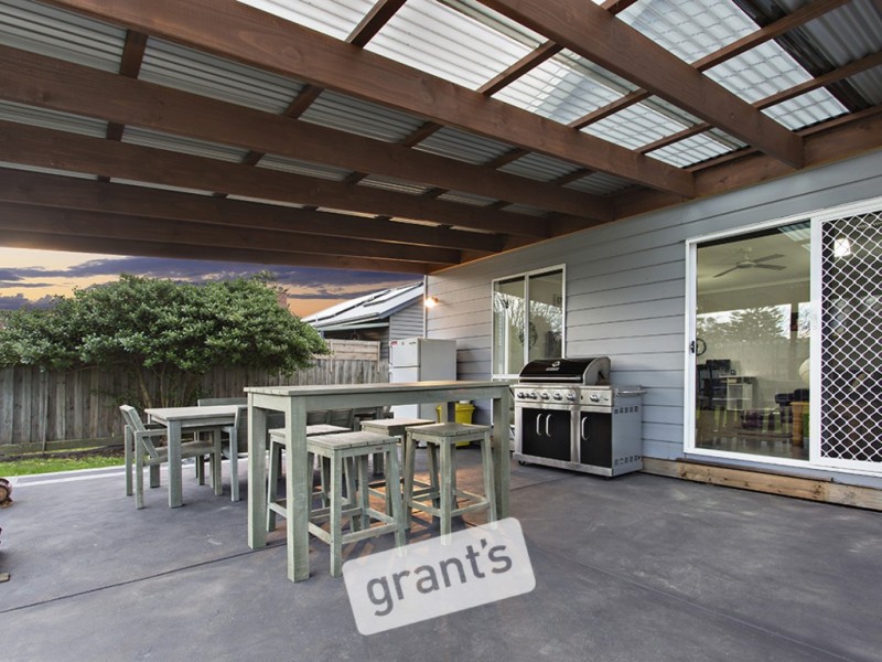 10 Sybella Avenue, Koo Wee Rup VIC 3981