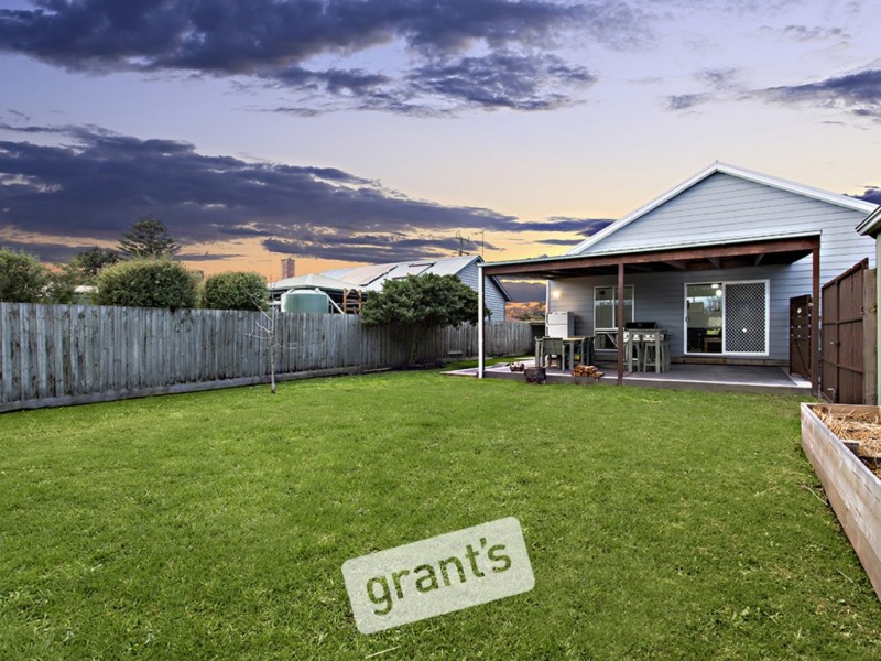 10 Sybella Avenue, Koo Wee Rup VIC 3981