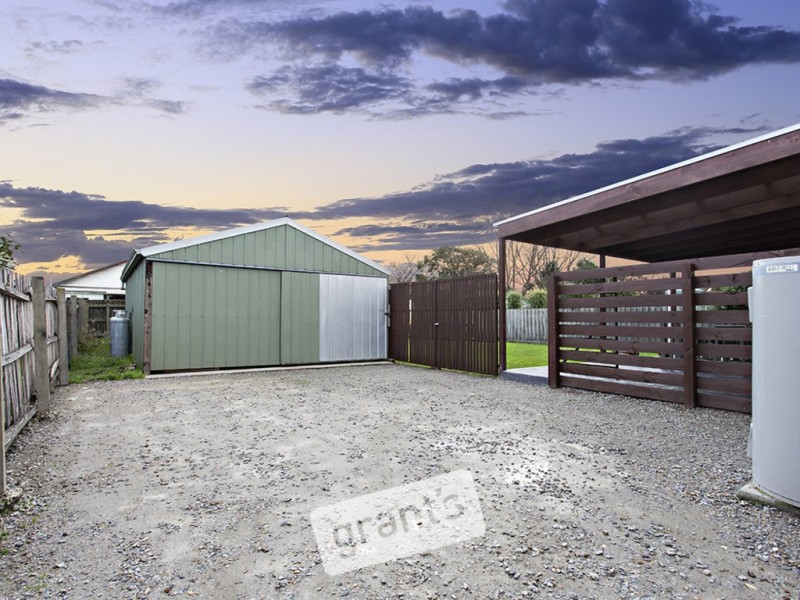 10 Sybella Avenue, Koo Wee Rup VIC 3981