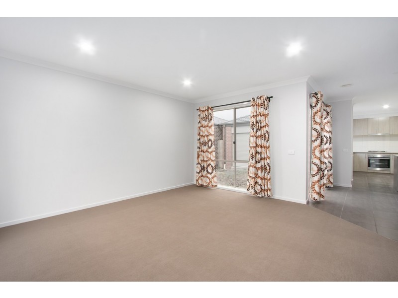 44 Salvia Avenue, Pakenham VIC 3810