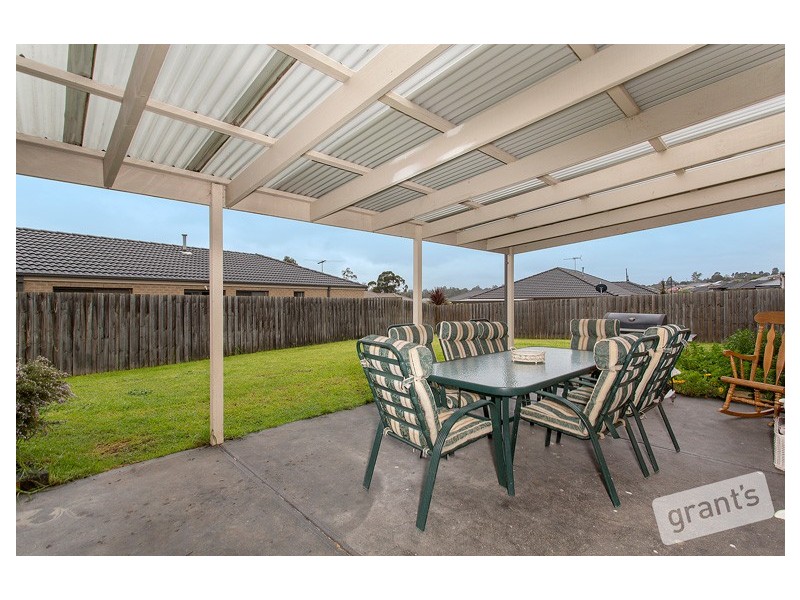 32 Summerhill Boulevard, Drouin VIC 3818