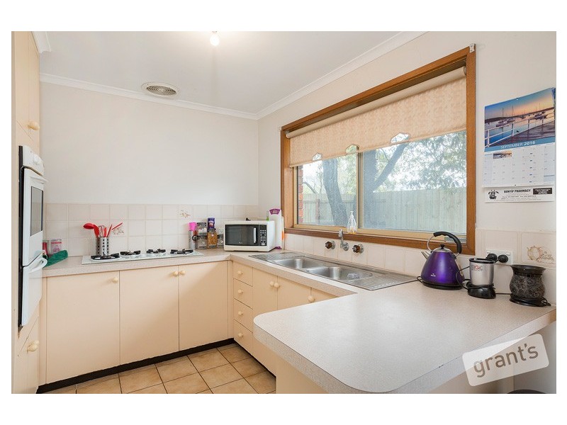 Unit 1, 2 Racecourse Road, Nar Nar Goon VIC 3812