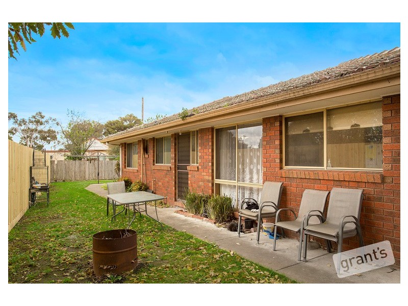 Unit 1, 2 Racecourse Road, Nar Nar Goon VIC 3812