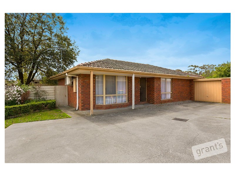 Unit 1, 2 Racecourse Road, Nar Nar Goon VIC 3812