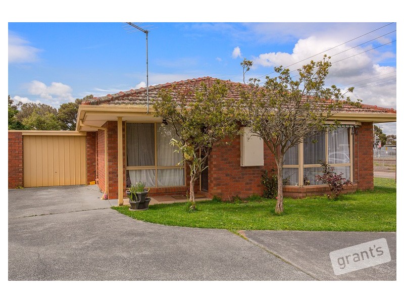 Unit 1, 2 Racecourse Road, Nar Nar Goon VIC 3812