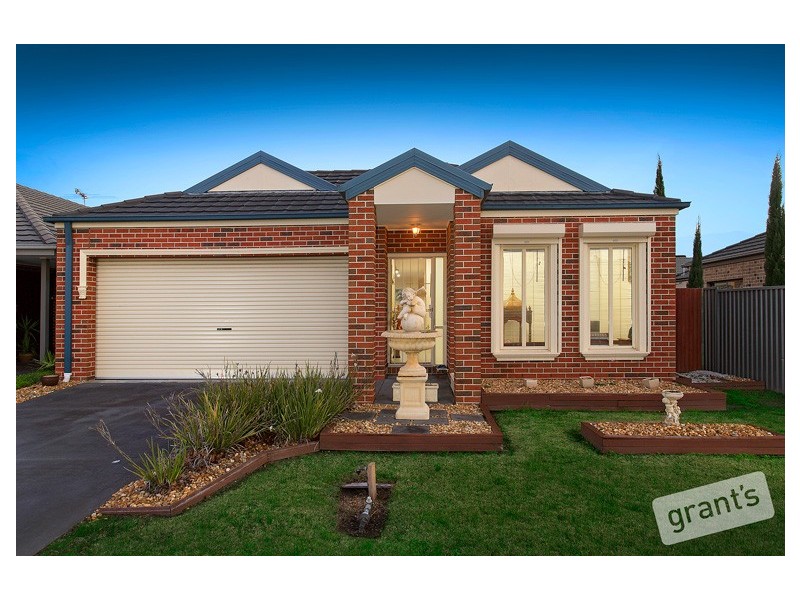 4 Pyrus Court, Pakenham VIC 3810
