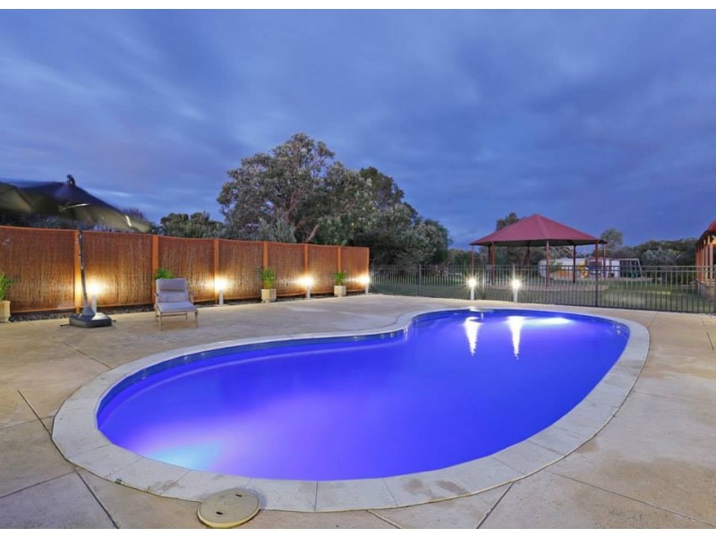 98/1 Triandra Court, Banjup WA 6164