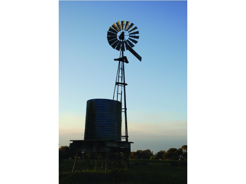 1 Smith Street, Golden Bay WA 6174