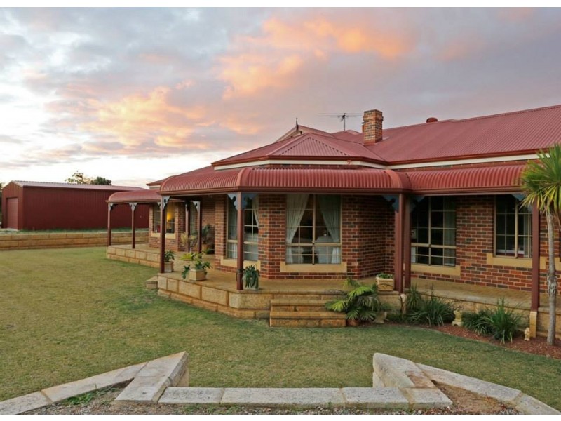 13 Trinity Way, Banjup WA 6164