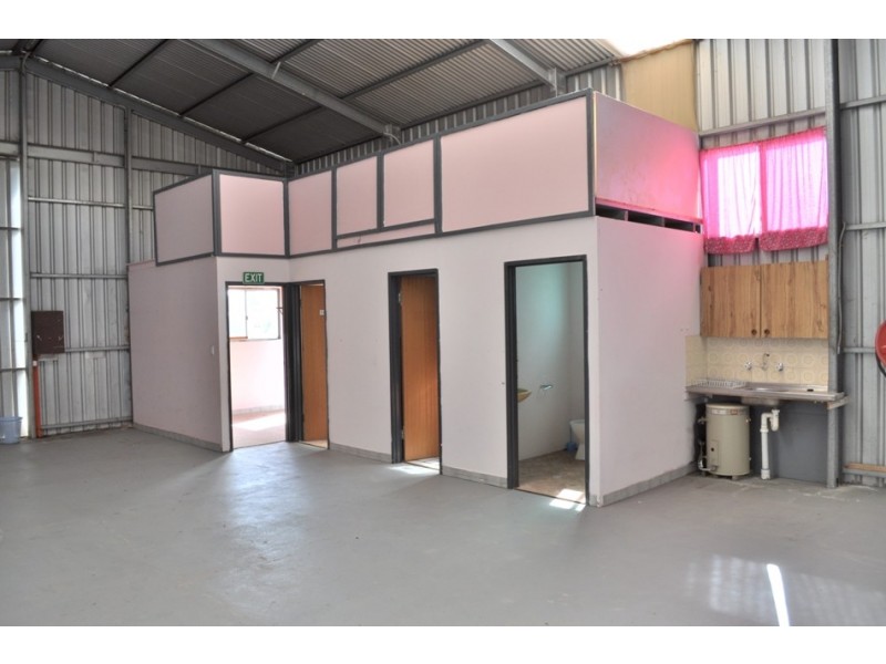 3,28 Willochra Rd, Salisbury Plain SA 5109