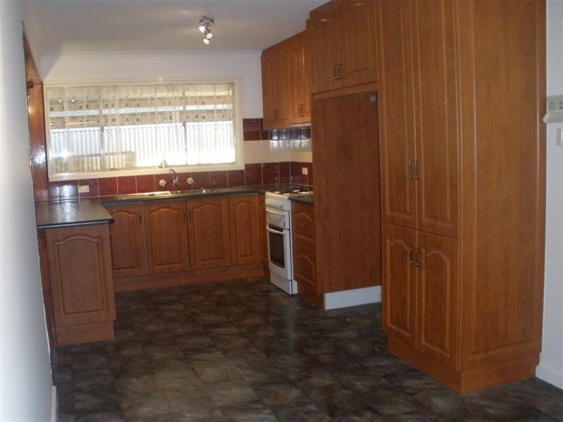 9 Lillee Avenue, Brahma Lodge SA 5109