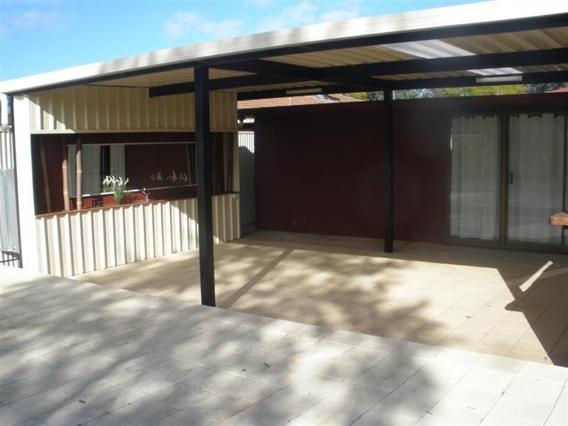 9 Lillee Avenue, Brahma Lodge SA 5109