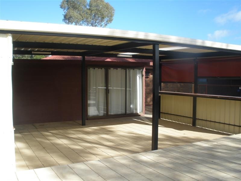 9 Lillee Avenue, Brahma Lodge SA 5109