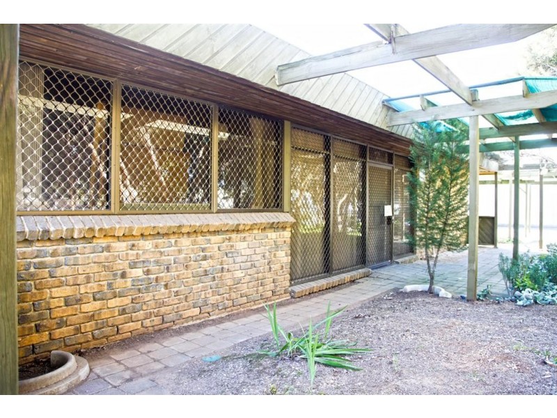 4 Bayer Road, Elizabeth South SA 5112