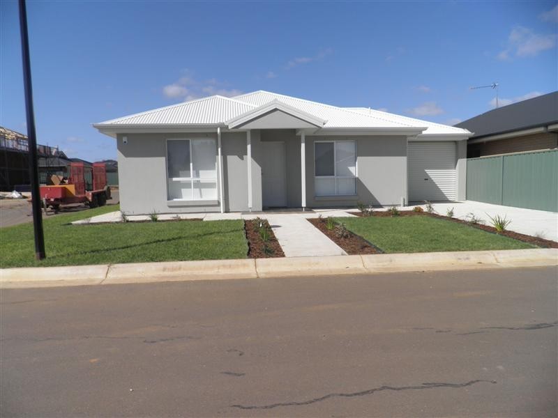 1 Tina, Elizabeth Park SA 5113