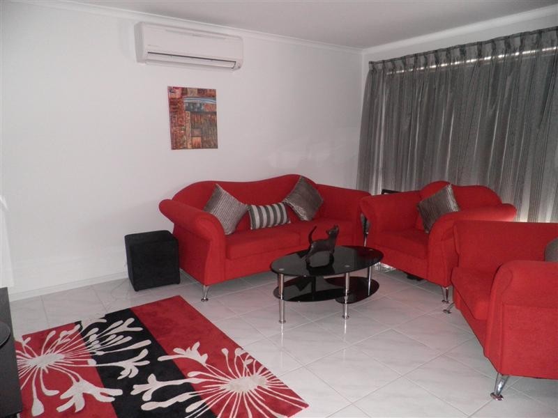 5 Vitorio Rd, Munno Para West SA 5115