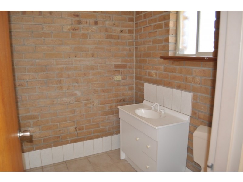 2,13 Pentland Rd, Salisbury South SA 5106