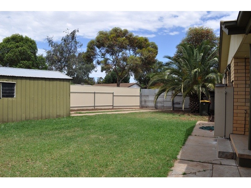 32 Alawoona Road, Munno Para SA 5115