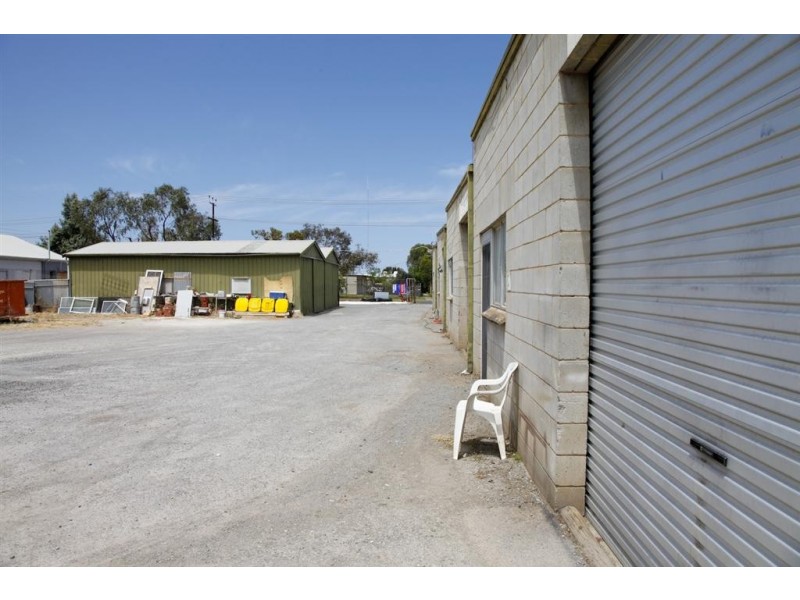 11 Bradpole Rd, Elizabeth West SA 5113