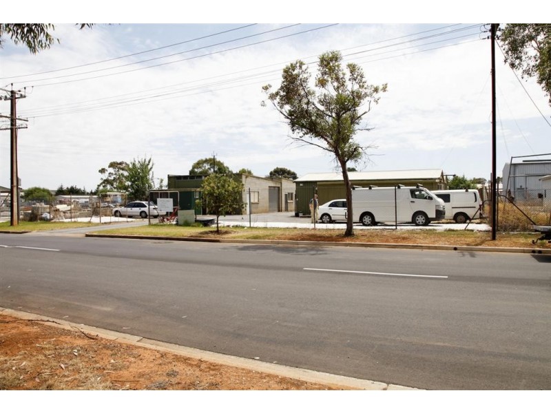 11 Bradpole Rd, Elizabeth West SA 5113