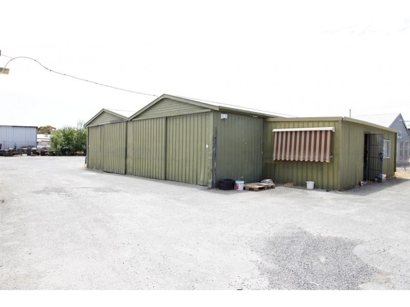 11 Bradpole Rd, Elizabeth West SA 5113