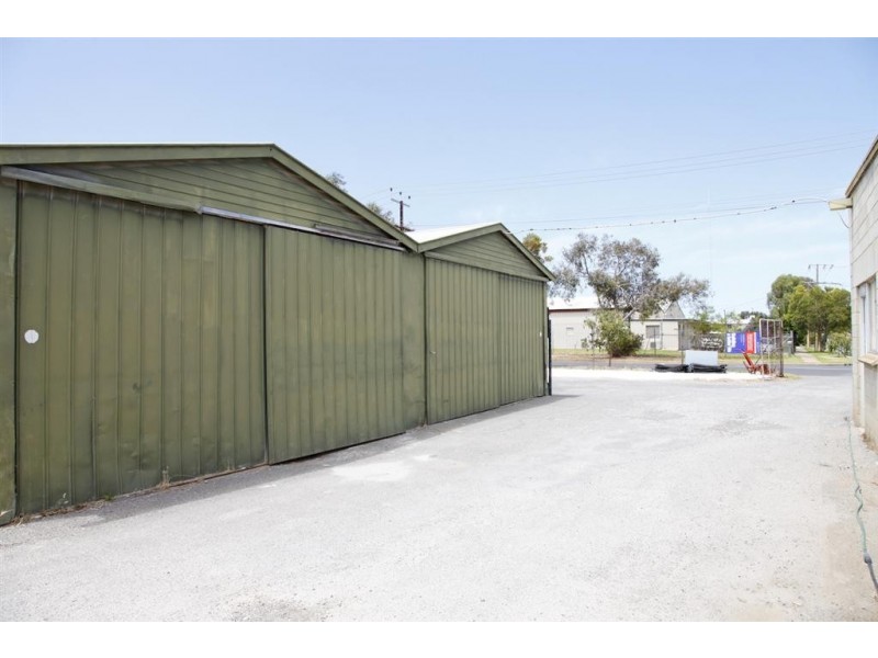 11 Bradpole Rd, Elizabeth West SA 5113