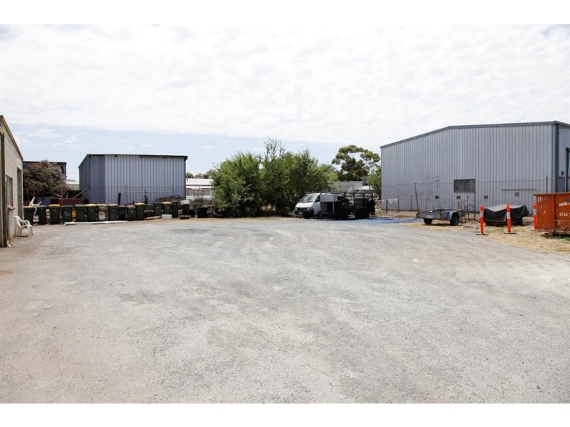 11 Bradpole Rd, Elizabeth West SA 5113