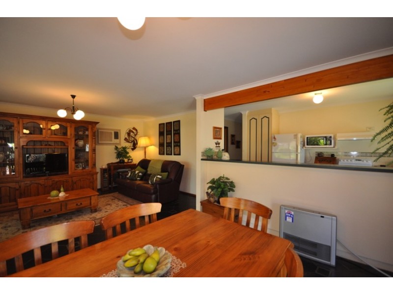 2 Holmeswood Ct, Para Hills West SA 5096