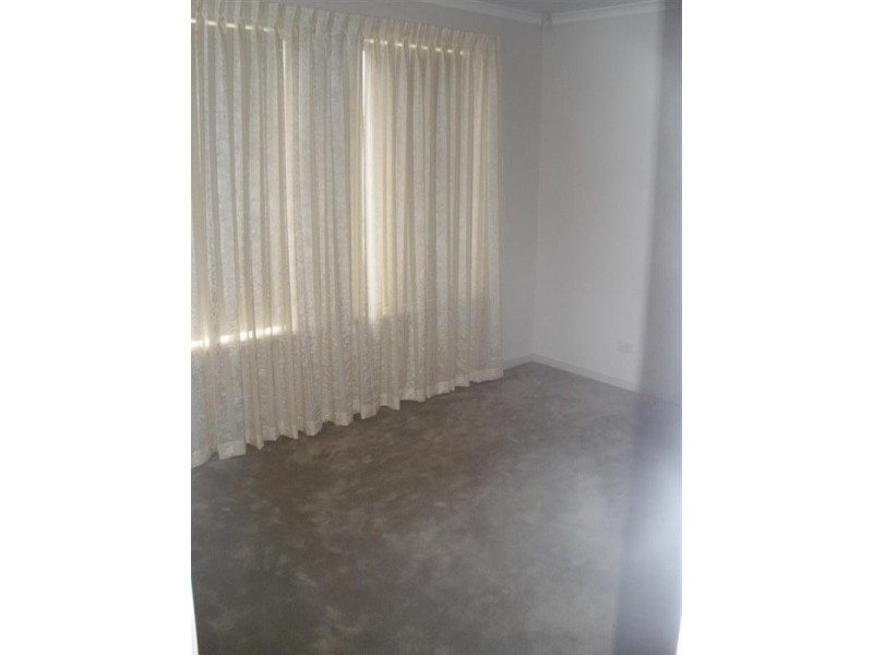 8 Julian Crt, Paralowie SA 5108