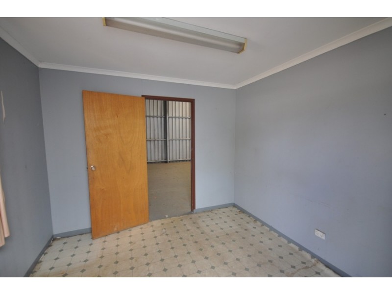 2,28 Willochra Rd, Salisbury Plain SA 5109