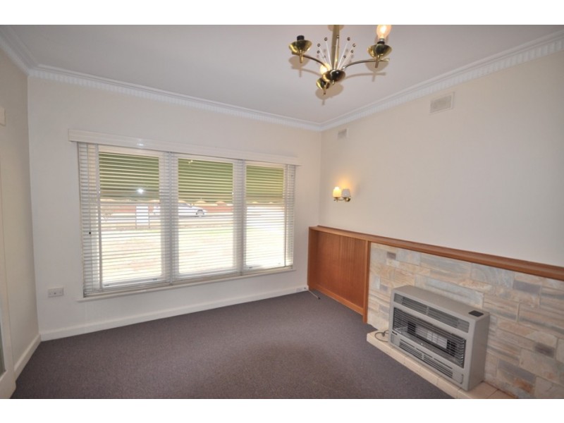 8 Halbury Road, Salisbury SA 5108