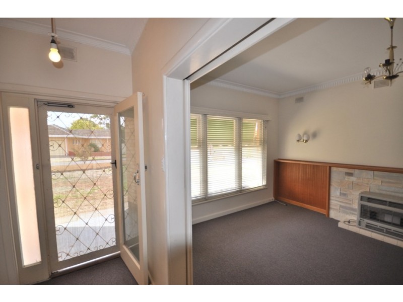 8 Halbury Road, Salisbury SA 5108