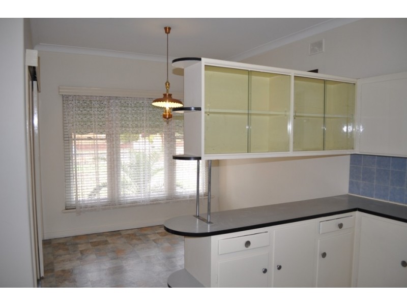 8 Halbury Road, Salisbury SA 5108