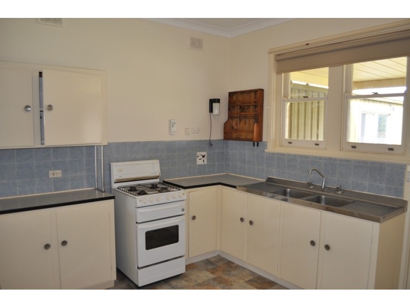 8 Halbury Road, Salisbury SA 5108