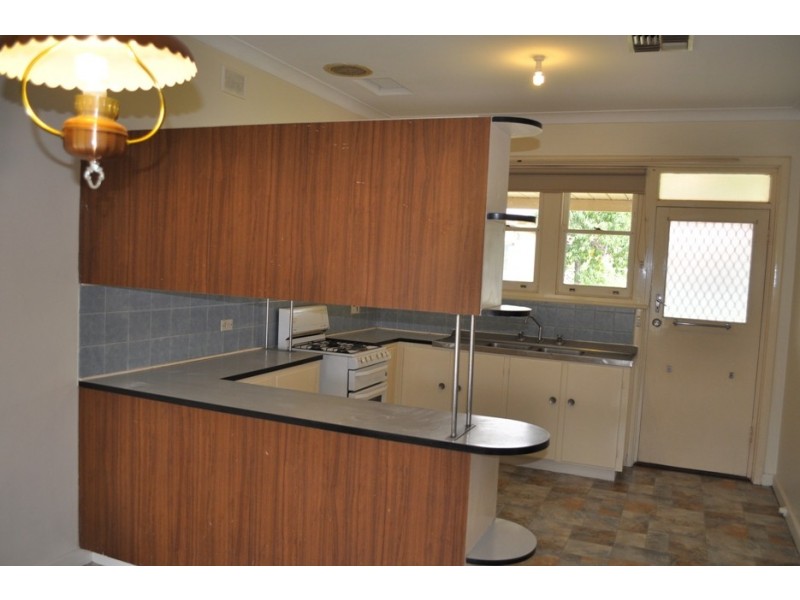 8 Halbury Road, Salisbury SA 5108